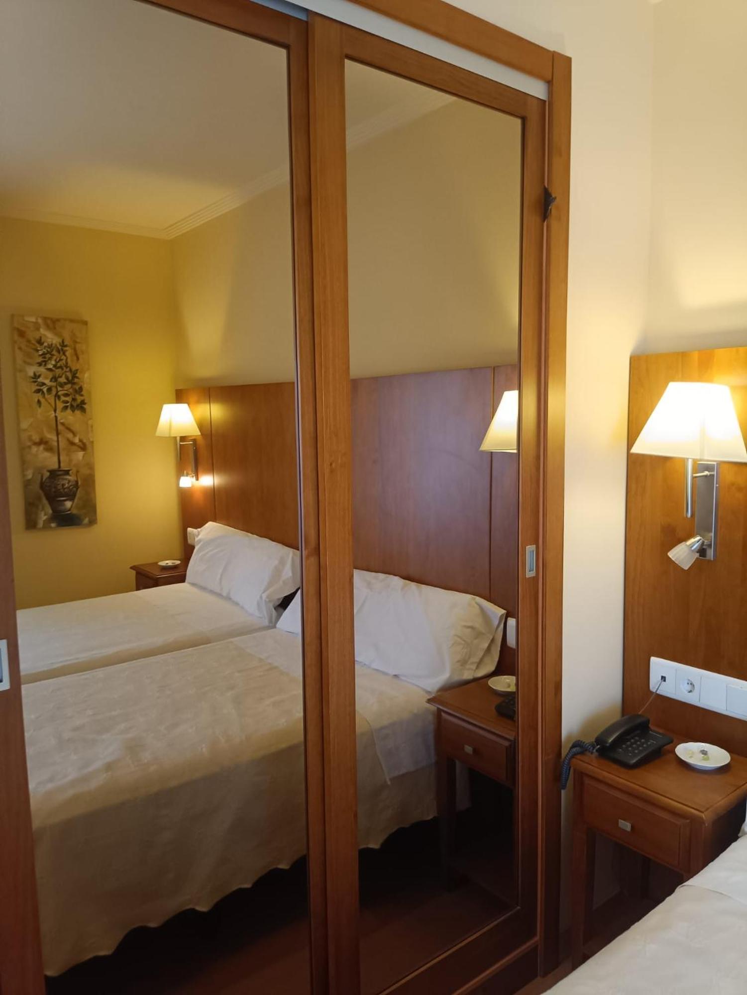 Hotel Villa De Larraga Luaran gambar